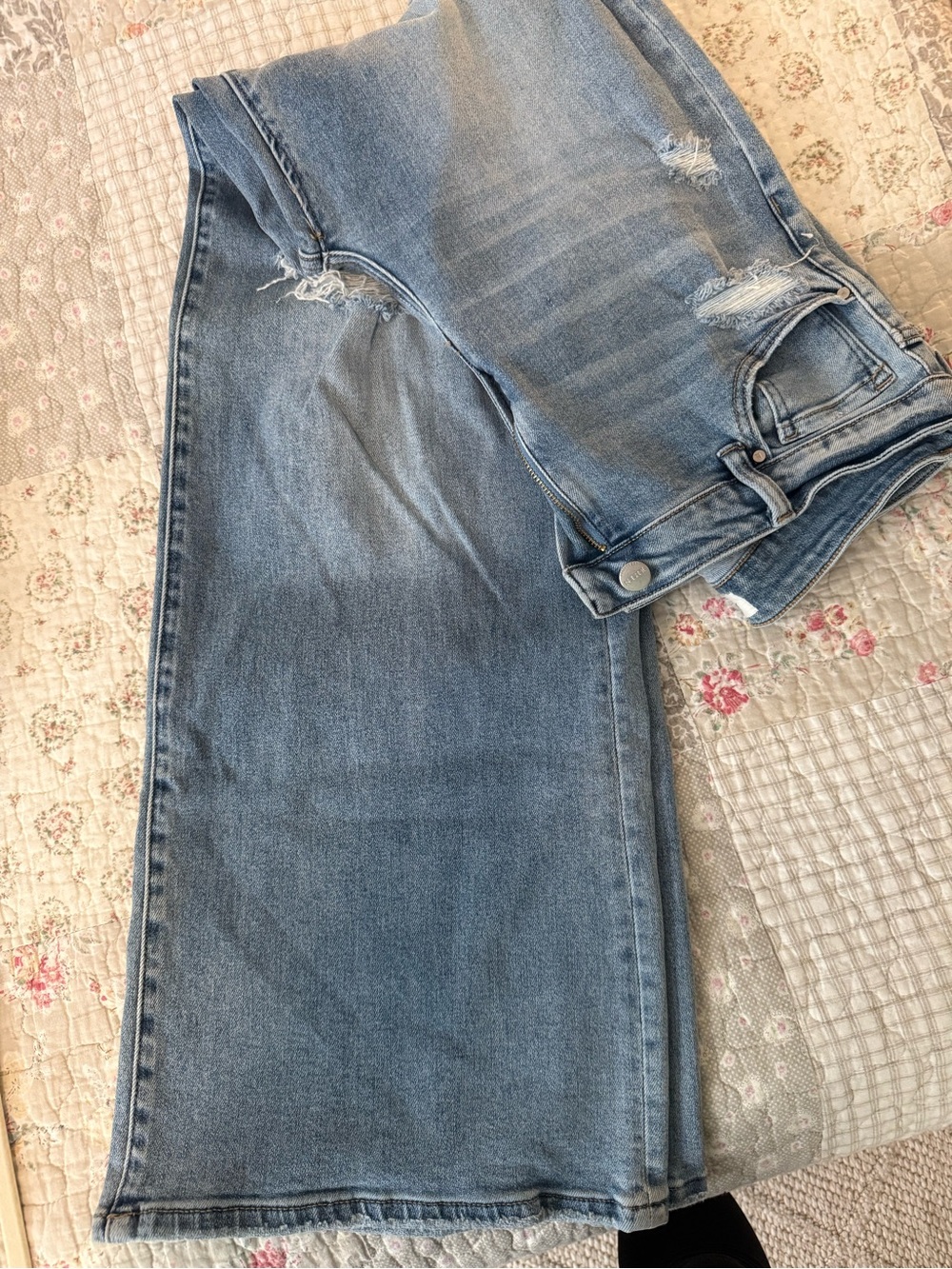 Risen Classic Light Blue Distressed Women's Jeans wide legs - Picture 3 of 4